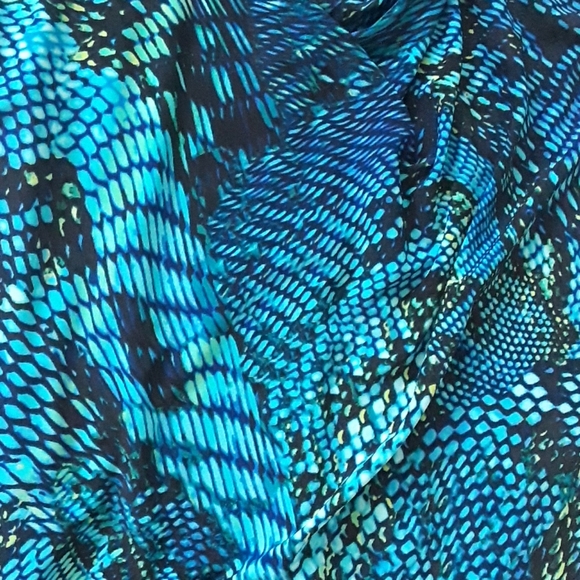 Midi Dress in snake print - Picture 5 of 5